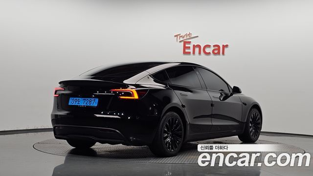 Tesla Model 3 Premium Long Range RWD — пробег 9 840 км — фото 2 из 5