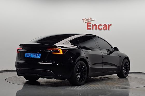 Tesla Model 3 Premium Long Range RWD — пробег 9 840 км — фото 2 из 5