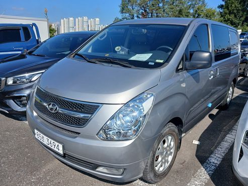 Hyundai Starex 5-Seater VAN CVX Luxury — пробег 107 928 км — фото 3 из 5