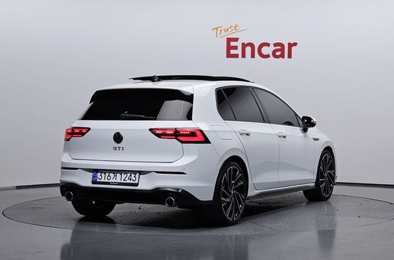Volkswagen Golf 2.0 GTI — пробег 41 232 км — фото 2 из 5