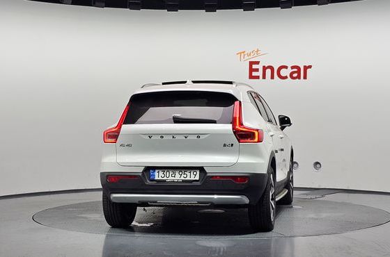 Volvo XC40 B4 Ultra Bright — пробег 8 219 км — фото 4 из 5