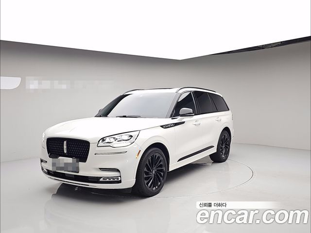 Lincoln Aviator 3.0 RESERVE JET PACKAGE AWD — пробег 40 452 км — фото 1 из 5