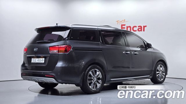 Kia Carnival 9-seater Prestige — пробег 94 121 км — фото 2 из 5