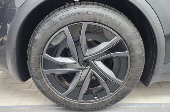Tesla Model X AWD — пробег 7 488 км — фото 5 из 5