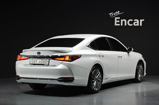 Lexus ES Executive — пробег 43 235 км — фото 2 из 5