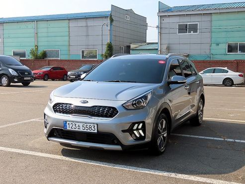 Kia Niro 1.6 HEV Prestige — пробег 127 186 км — фото 1 из 5