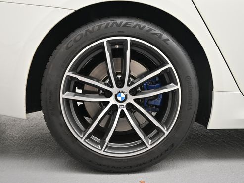 BMW 5-Series 520i M Sport — пробег 88 635 км — фото 5 из 5