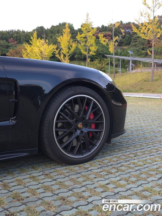 Porsche Panamera 4.0 GTS — пробег 81 000 км — фото 5 из 5