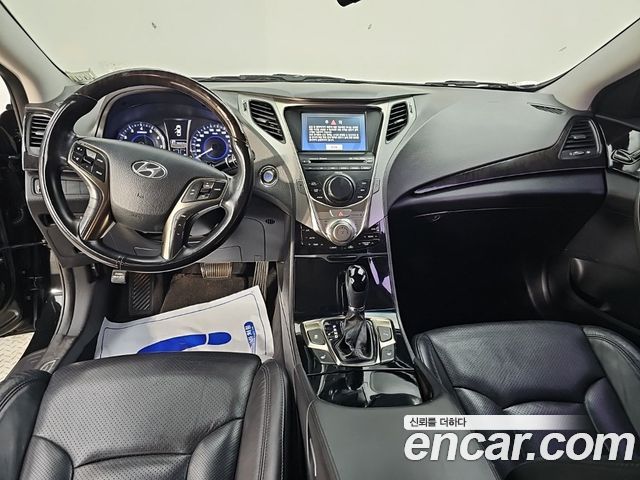 Hyundai Grandeur HG240 Luxury — пробег 140 000 км — фото 4 из 5