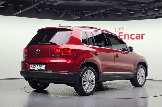Volkswagen Tiguan 2.0 TDI Premium 5N — пробег 158 796 км — фото 2 из 5