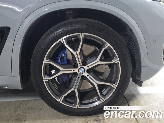 BMW X5 xDrive 30d M Sport — пробег 4 064 км — фото 5 из 5