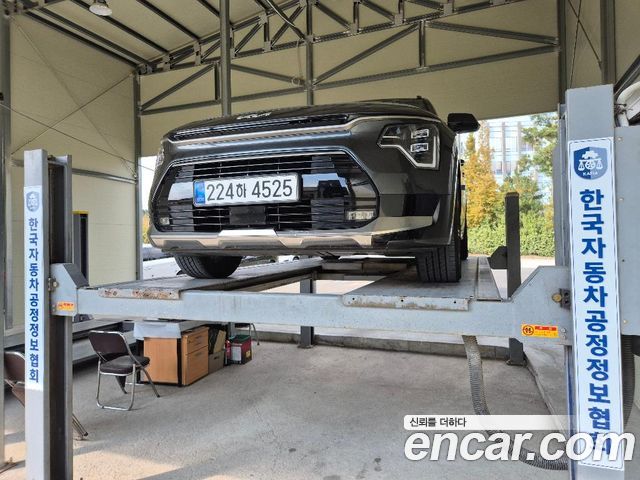 Kia Niro Prestige — пробег 50 316 км — фото 1 из 2