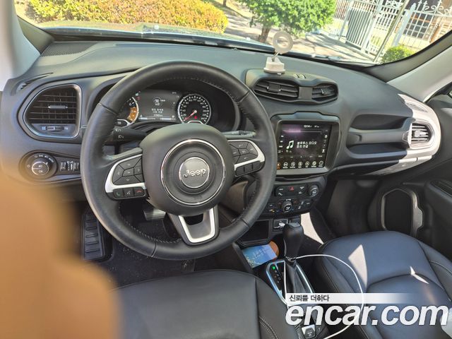 Jeep Renegade 1.3 Limited — пробег 28 000 км — фото 5 из 5