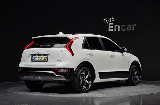Kia Niro Signature — пробег 31 704 км — фото 2 из 5