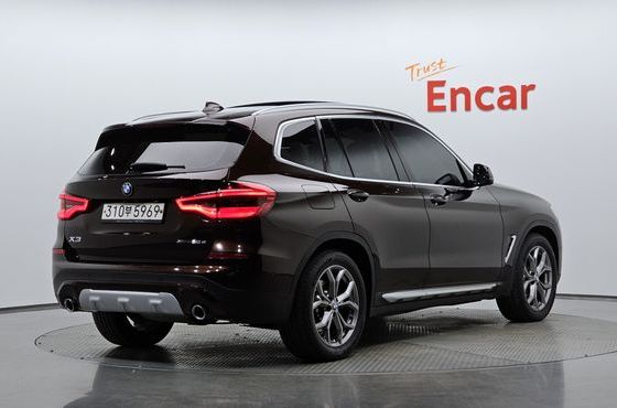 BMW X3 xDrive 20d — пробег 82 357 км — фото 2 из 5