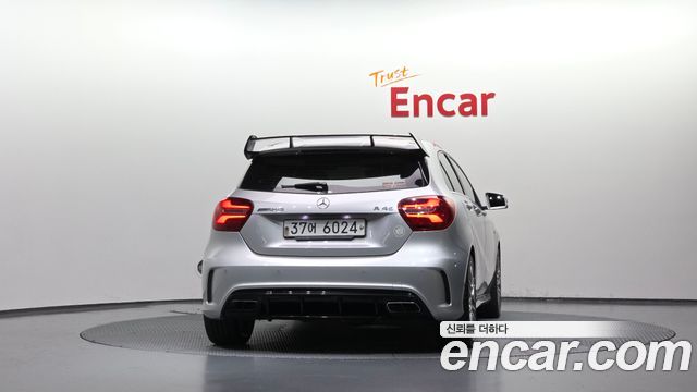 Mercedes-Benz A-Class A45 AMG 4MATIC — пробег 86 992 км — фото 4 из 5