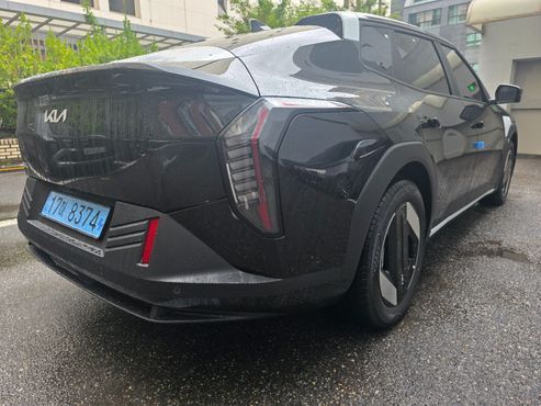 Kia EV4 Long Range 2WD Air — пробег 1 300 км — фото 2 из 5