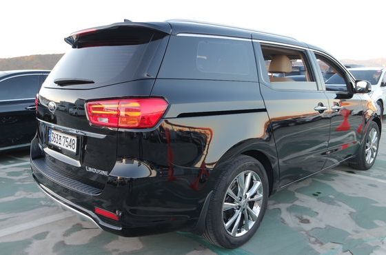 Kia Carnival 7-Seater Limousine President — пробег 86 000 км — фото 2 из 5