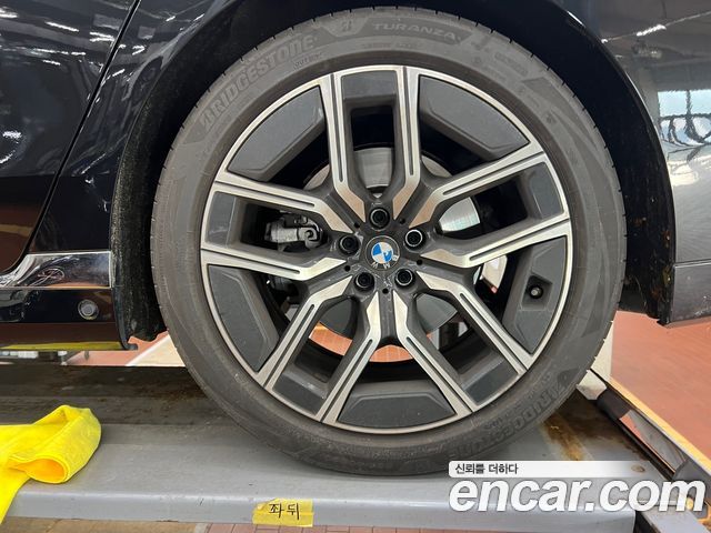 BMW 7-Series 740d xDrive M Sport — пробег 30 200 км — фото 5 из 5