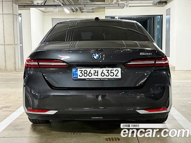 BMW 5-Series 520i — пробег 4 040 км — фото 4 из 5