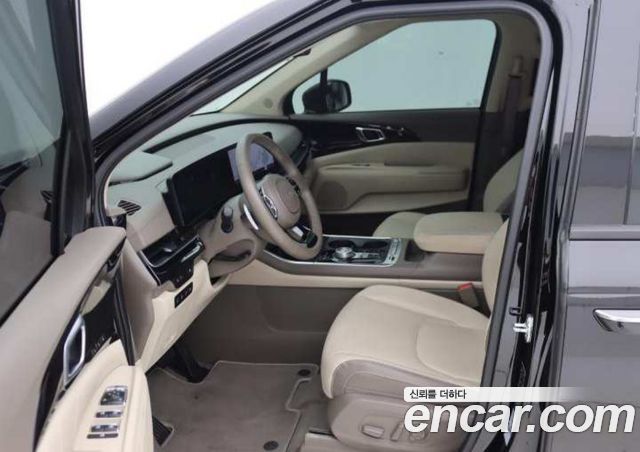 Kia Carnival Gasoline 7-Seater Hi Limousine Signature — пробег 26 826 км — фото 4 из 5
