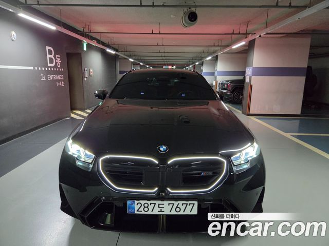 BMW M5 M5 Touring — пробег 4 280 км — фото 1 из 5