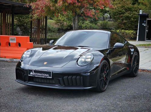 Porsche 911 Carrera 4 GTS — пробег 3 600 км — фото 1 из 5
