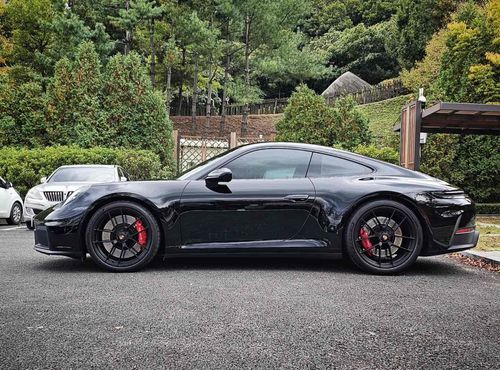 Porsche 911 Carrera 4 GTS — пробег 3 600 км — фото 5 из 5