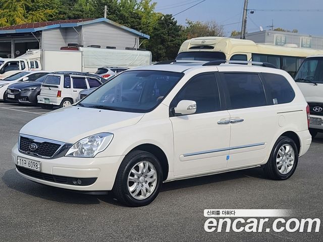 Kia Carnival New Carnival GLX High-Deluxe — пробег 122 392 км — фото 3 из 5