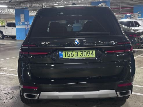 BMW X7 xDrive 40i Design Pure Excellence 6-Seater — пробег 8 002 км — фото 4 из 5