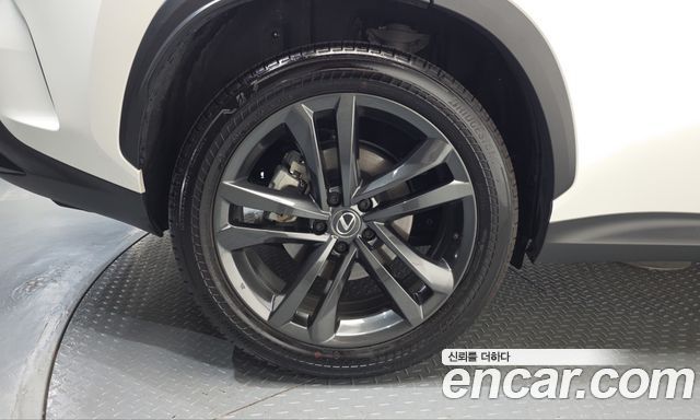 Lexus NX из Кореи Encar