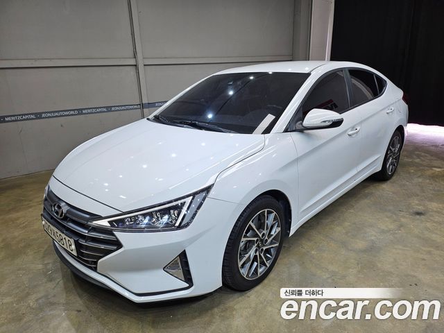 Hyundai AVANTE 1.6 Smart — пробег 53 000 км — фото 1 из 5