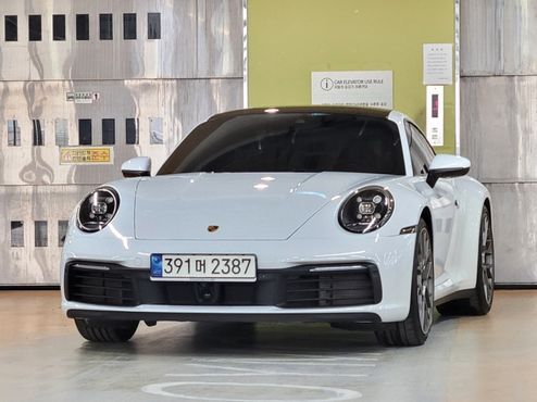 Porsche 911 Carrera S — пробег 23 700 км — фото 1 из 5
