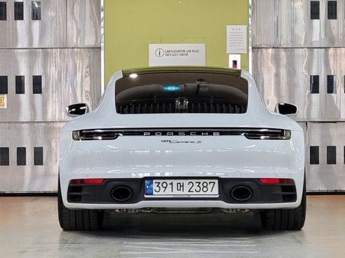 Porsche 911 Carrera S — пробег 23 700 км — фото 4 из 5