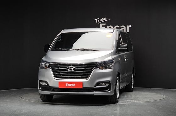 Hyundai Starex Van 5-Seater Style — пробег 71 140 км — фото 3 из 5