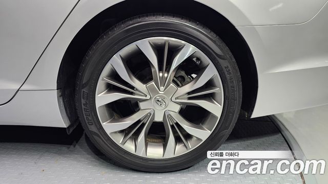 Hyundai Sonata 2.0 Premium — пробег 135 360 км — фото 5 из 5