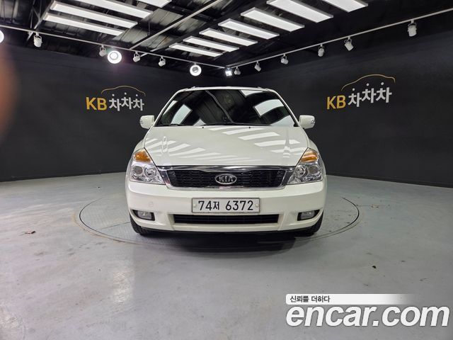 Kia Carnival New Carnival GX Standard — пробег 195 515 км — фото 1 из 5