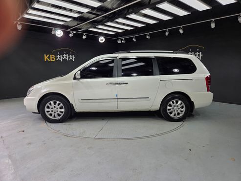 Kia Carnival New Carnival GX Standard — пробег 195 515 км — фото 3 из 5