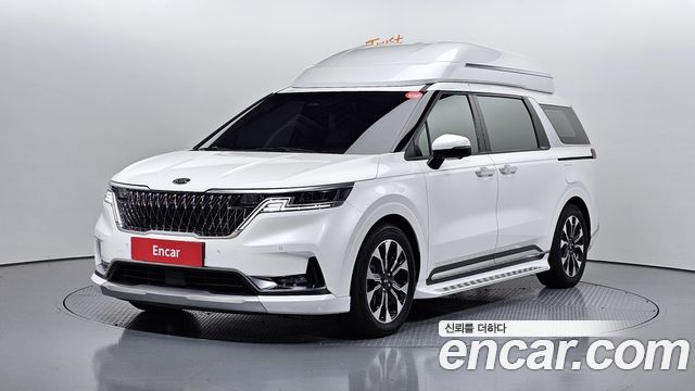 Kia Carnival 9-Seater Hi-Limousine Signature — пробег 70 095 км — фото 1 из 5