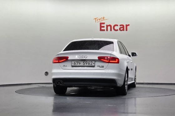 Audi A4 35 TDI Quattro Dynamic B8 — пробег 72 185 км — фото 4 из 5