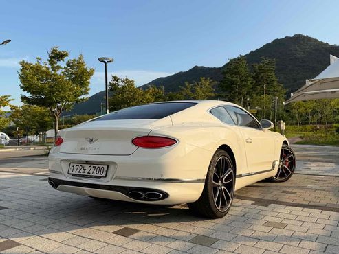Bentley Continental 4.0 GT Azure — пробег 8 800 км — фото 2 из 5