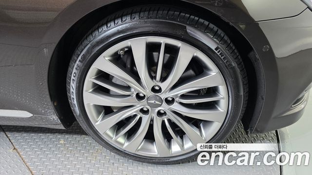 Hyundai Genesis из Кореи Encar