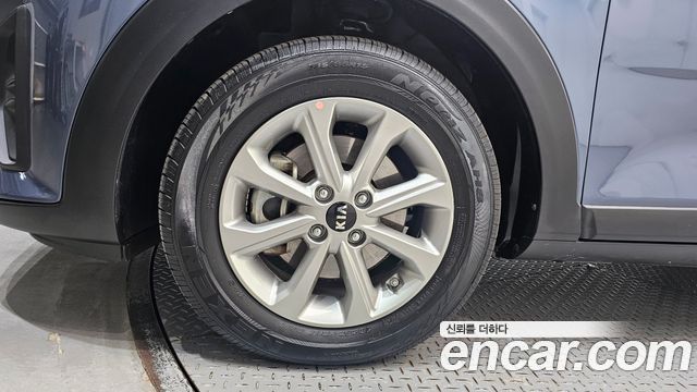 Kia Stonic 1.4 Deluxe — пробег 111 576 км — фото 5 из 5