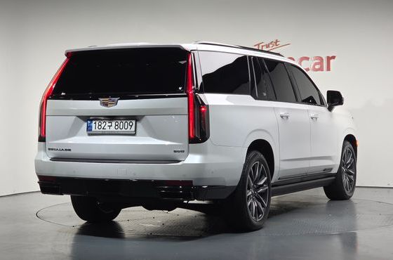 Cadillac Escalade 6.2 ESV ESV Sports Platinum — пробег 26 531 км — фото 2 из 5