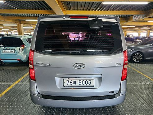 Hyundai Starex 12-Seater Wagon CVX Luxury — пробег 175 000 км — фото 4 из 5