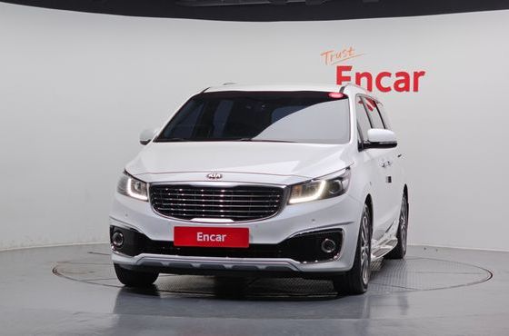 Kia Carnival 9-seater Luxury — пробег 79 049 км — фото 3 из 5