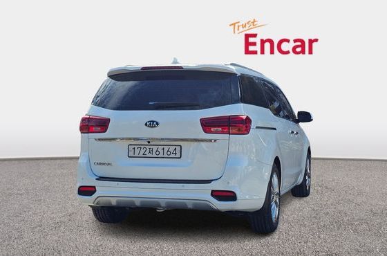 Kia Carnival 9-Seater Prstige — пробег 134 157 км — фото 4 из 5