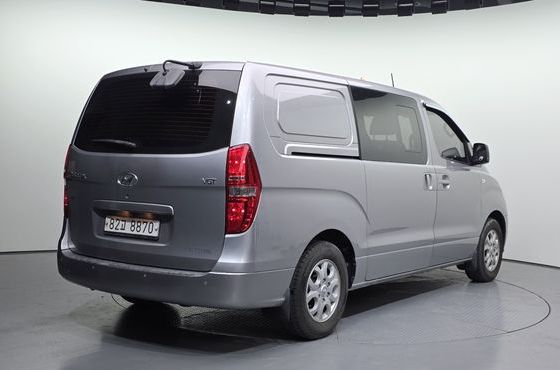 Hyundai Starex 5-Seater VAN CVX Luxury — пробег 126 520 км — фото 2 из 5