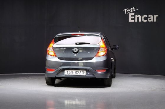 Hyundai Accent Diesel WIT 1.6 VGT Premier — пробег 138 002 км — фото 4 из 5