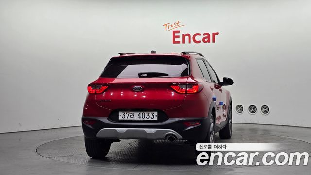 Kia Stonic из Кореи Encar